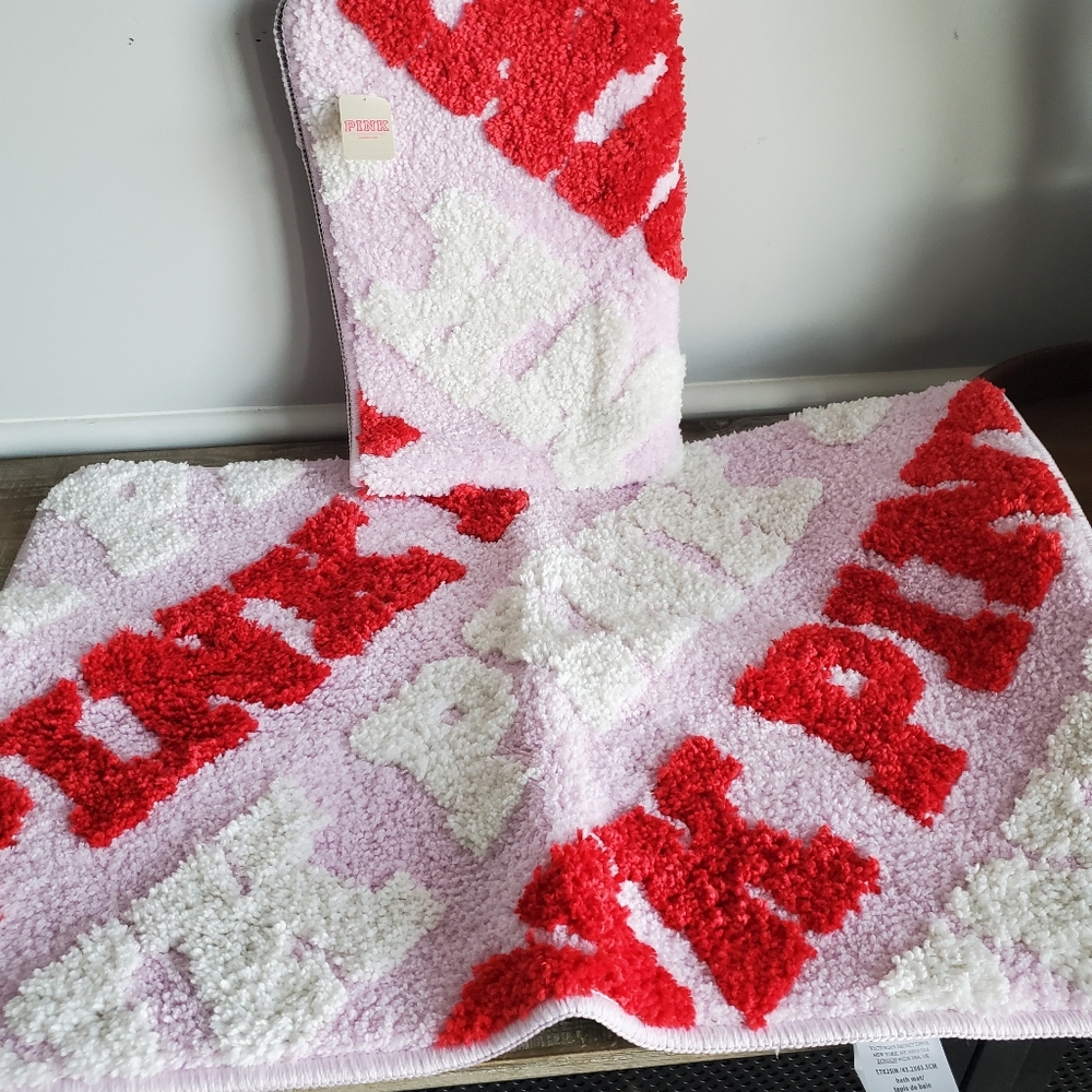 NEW with tag 2 Victoria's Secret PINK Bath Rugs Bundle